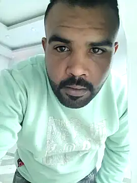 Snapshot of ListedLoin chatting on 02/16/25, 11:59 ListedLoin online show from 02/16/25, 11:59