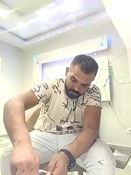 Snapshot of ListedLoin chatting on 03/05/25, 06:45 ListedLoin online show from 03/05/25, 06:45