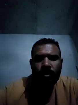 Snapshot of ListedLoin chatting on 10/16/25, 05:47 ListedLoin online show from 10/16/25, 05:47