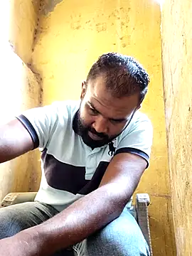 Snapshot of ListedLoin chatting on 11/01/25, 12:40 ListedLoin online show from 11/01/25, 12:40