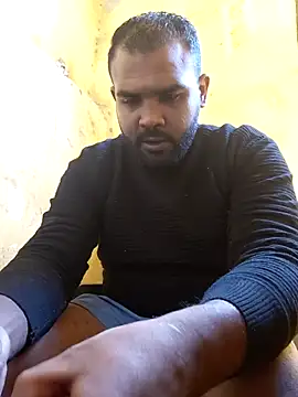 ListedLoin online show from 12/15/25, 07:34