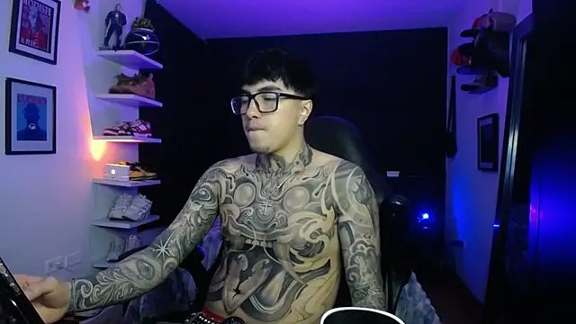 Snapshot of jung_dragon chatting on 10/25/25, 04:53 jung dragon online show from 10/25/25, 04:53