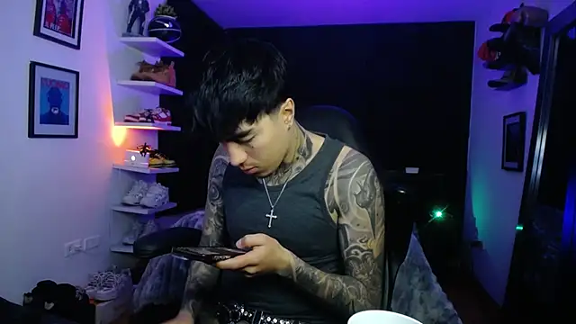 Snapshot of jung_dragon chatting on 10/28/25, 07:56 jung dragon online show from 10/28/25, 07:56