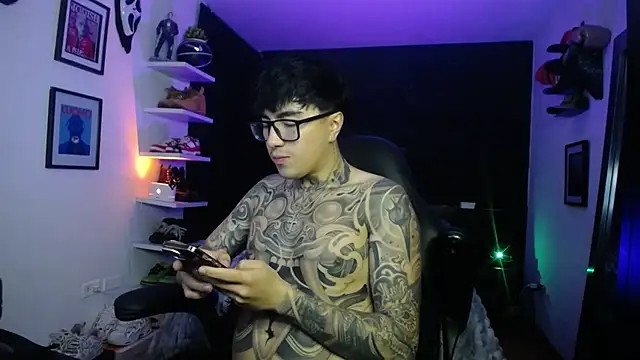 Snapshot of jung_dragon chatting on 11/13/25, 02:32 jung dragon online show from 11/13/25, 02:32