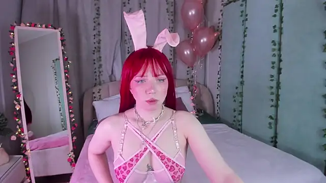 Love is Lola online show from 02/14/25, 01:13