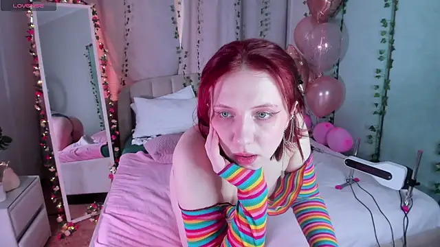 Love is Lola online show from 02/21/25, 07:23