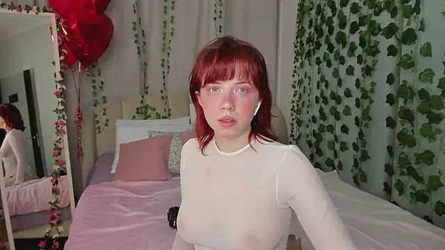 Snapshot of Love_is_Lola chatting on 02/19/26, 11:56 Love is Lola online show from 02/19/26, 11:56