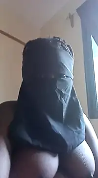 Snapshot of sweet-ass- chatting on 02/12/25, 02:21 sweet-ass- online show from 02/12/25, 02:21