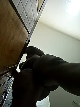 Snapshot of sweet-ass- chatting on 09/21/25, 07:21 sweet-ass- online show from 09/21/25, 07:21