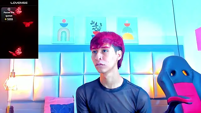 Snapshot of ariel_villa chatting on 02/10/25, 12:52 ariel villa online show from 02/10/25, 12:52