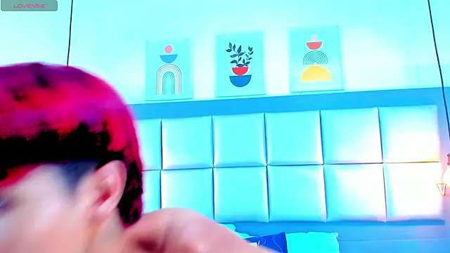 Snapshot of ariel_villa chatting on 02/14/25, 01:08 ariel villa online show from 02/14/25, 01:08