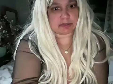 MelanieFawker online show from 09/19/25, 01:51