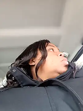 Snapshot of pinkpassionpleaser chatting on 01/05/25, 06:13 pinkpassionpleaser online show from 01/05/25, 06:13