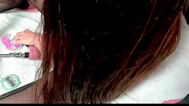 Snapshot of blondeb201 chatting on 02/01/25, 09:19 blondeb201 online show from 02/01/25, 09:19