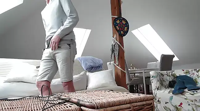 maxmueller321 online show from 03/12/25, 09:12