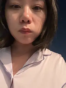 Eliza-E online show from 05/10/26, 02:00