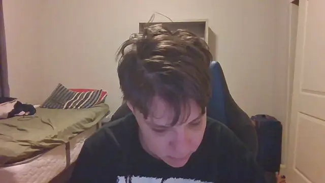 KaliSnow199623 online show from 10/20/25, 09:21