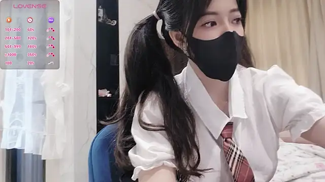 TuyetNhi2k6 online show from 01/11/25, 02:30