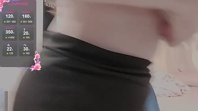 TuyetNhi2k6 online show from 02/24/25, 02:19