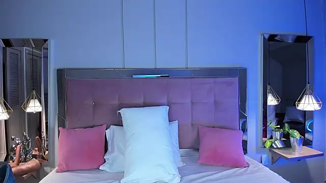 MelissaKarterrs online show from 11/24/25, 12:05