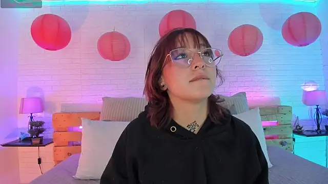 sofi bakerr online show from 02/08/25, 11:33