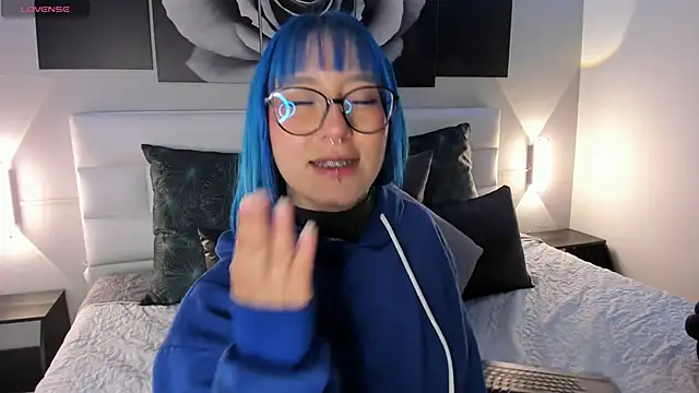 sofi bakerr online show from 09/22/25, 11:34