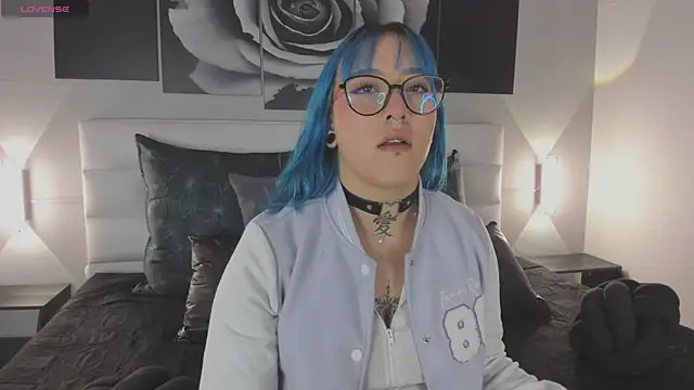 sofi bakerr online show from 11/28/25, 11:35