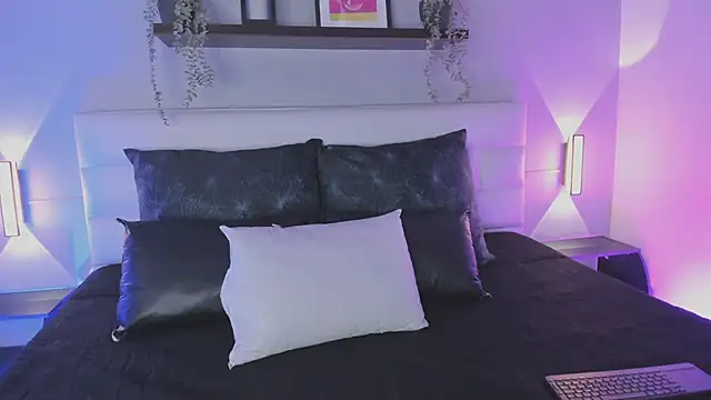 sofi bakerr online show from 02/13/26, 11:39