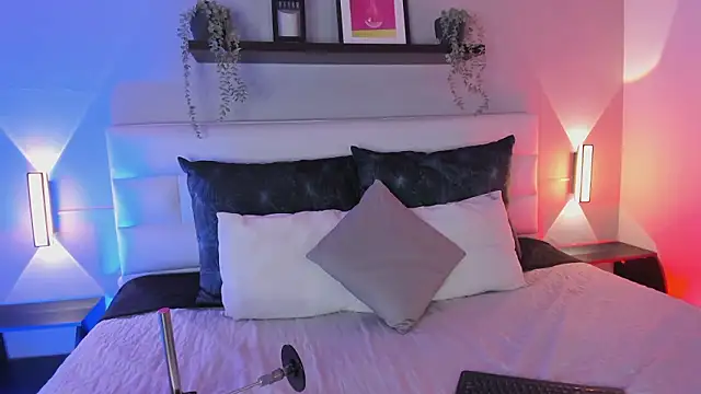 sofi bakerr online show from 03/10/26, 11:37