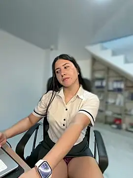 VAL PRINCESS online show from 03/25/26, 12:05