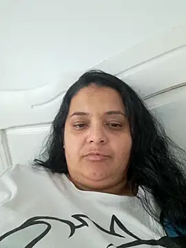 sarahhh1987 online show from 11/15/25, 09:17