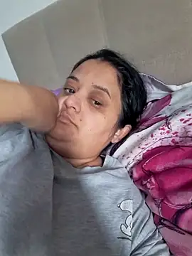 sarahhh1987 online show from 04/12/26, 06:13