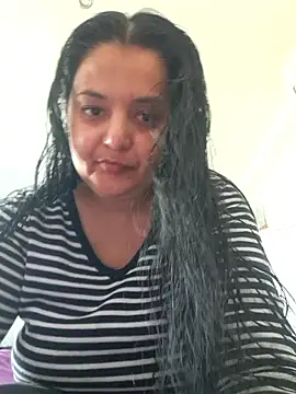 sarahhh1987 online show from 04/22/26, 07:55