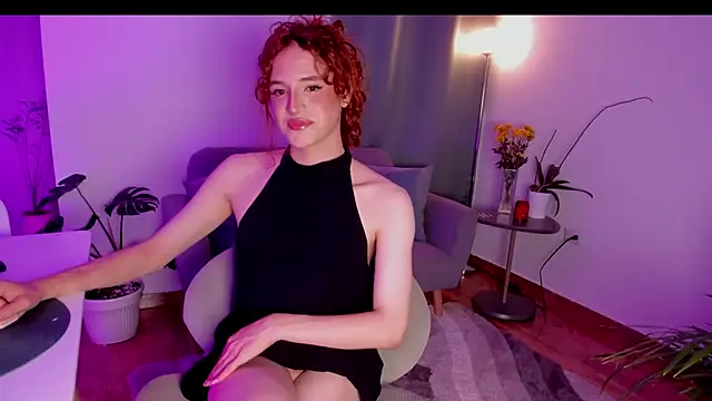 AnntoniaWood online show from 06/05/26, 02:40