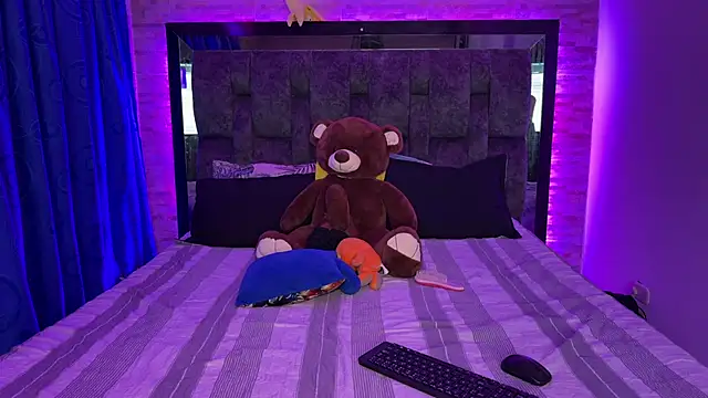 Juva    online show from 09/18/25, 11:29