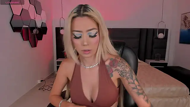 HannaConnor  online show from 09/24/25, 08:34