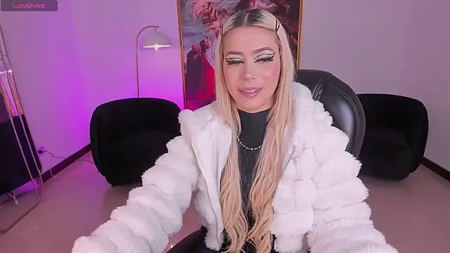 HannaConnor  online show from 03/03/26, 08:59