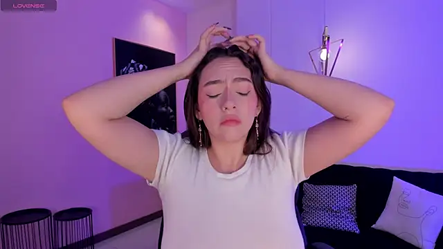 Snapshot of BellaRose_X chatting on 12/18/24, 03:37 BellaRose X online show from 12/18/24, 03:37