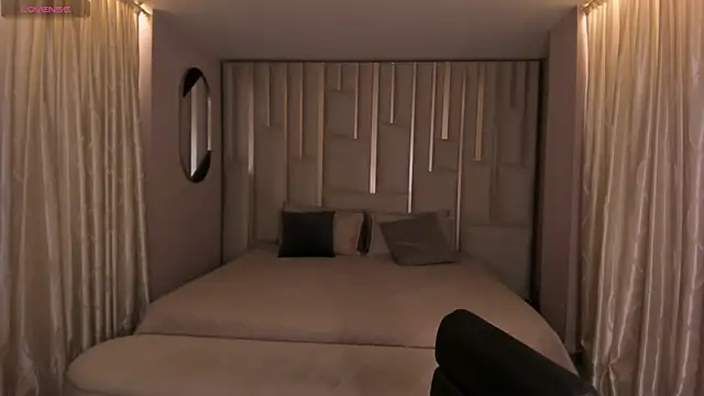 Snapshot of BellaRose_X chatting on 12/29/24, 04:05 BellaRose X online show from 12/29/24, 04:05