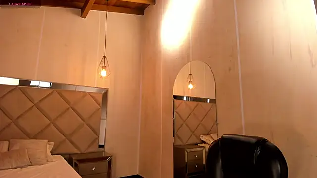 Snapshot of ViolettHansson chatting on 01/13/26, 06:46 ViolettHansson online show from 01/13/26, 06:46