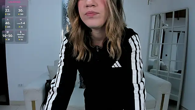 Snapshot of ViolettHansson chatting on 02/14/26, 10:56 ViolettHansson online show from 02/14/26, 10:56