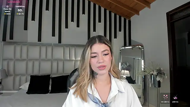 Snapshot of ViolettHansson chatting on 02/19/26, 06:26 ViolettHansson online show from 02/19/26, 06:26