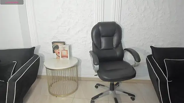 ViolettHansson online show from 03/08/26, 09:13