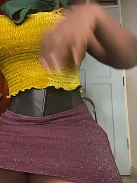 Snapshot of zonroe_the_big chatting on 02/24/26, 11:47 zonroe the big online show from 02/24/26, 11:47