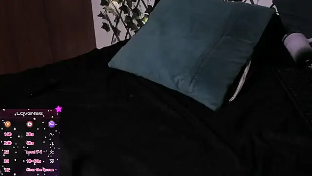 Snapshot of CoralineSanchez chatting on 01/14/25, 06:24 CoralineSanchez online show from 01/14/25, 06:24