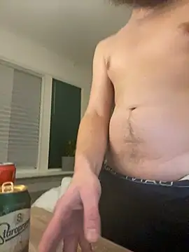 Snapshot of feetlover3611 chatting on 12/15/24, 05:53 feetlover3611 online show from 12/15/24, 05:53