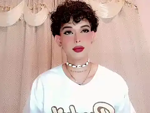 Marian LV online show from 12/16/25, 01:32