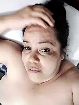 lunanataly online show from 11/24/25, 12:43