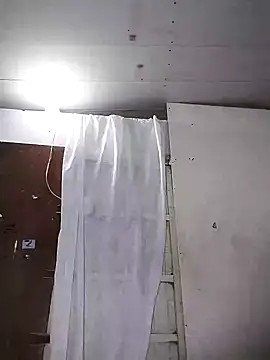 lunanataly online show from 11/30/25, 09:41