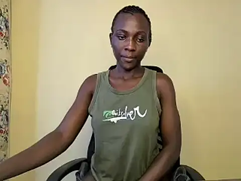 Snapshot of ebonyy_duchess chatting on 10/10/25, 10:47 ebonyy duchess online show from 10/10/25, 10:47